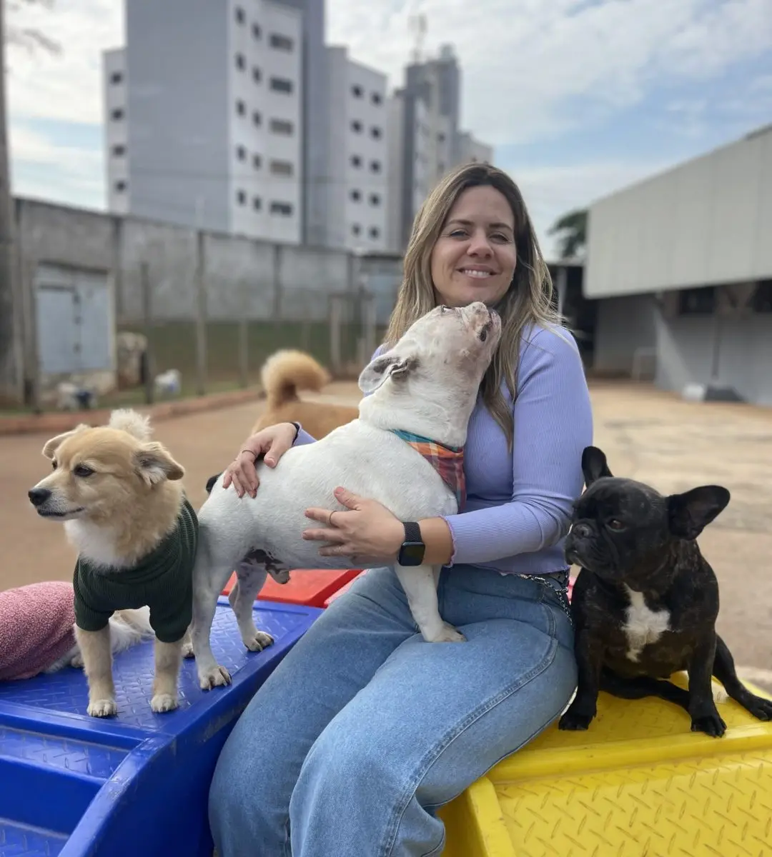 Equipe da My Dog com o grupo de cães pequenos